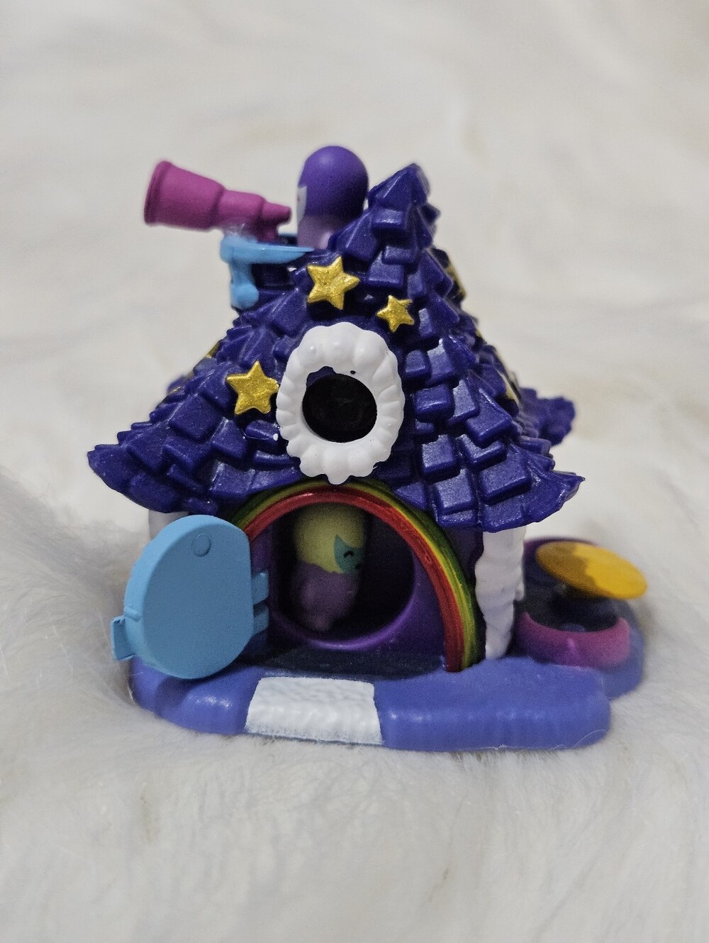 Nanables mini house with micro mini figures